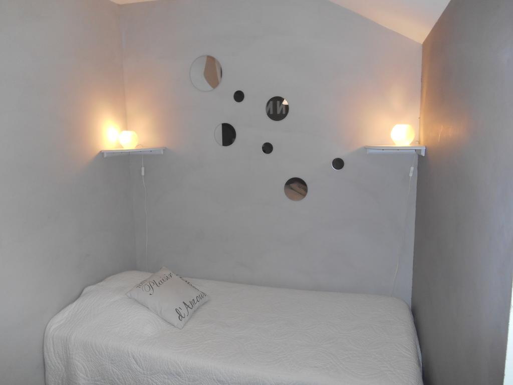 Escampette Hotel Saint-Aubin-en-Charollais Bilik gambar